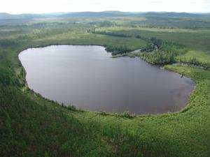 alt: Jezero Čeko pravděpodobně vzniklo po dopadu části mimozemského tělesa. Archiv G. Kletetschky