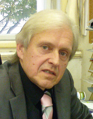 alt: Přednášet bude docent Stanislav Smrček.