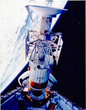 alt: Úkolem sondy Magellan je zmapovat povrch Venuše pomocí unikátního radaru se syntetickou aperturou, který dokáže 