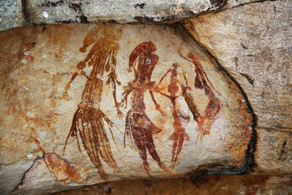 alt: Skalní kresby Aboridžinců ze západní Austrálie. Zdroj Wikimedia Commons, autor TimJN1, licence Creative Commons Attribution-Share Alike 2.0 Generic.