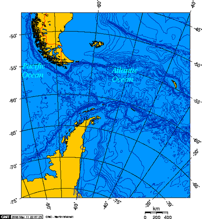 alt: Mapa Drakeova průlivu mezi Jižní Amerikou (nahoře) a Antarktidou (dole). Zdroj Wikimedia Commons, autor Geo Swan, volné dílo / Public Domain.