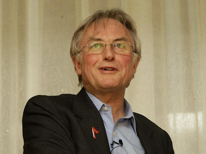 alt: Anglický vědec Richard Dawkins, který formuloval teorii sobeckého genu. Zdroj Wikimedia Commons, autor Mike Cornwell, licence CC BY-SA 2.0.