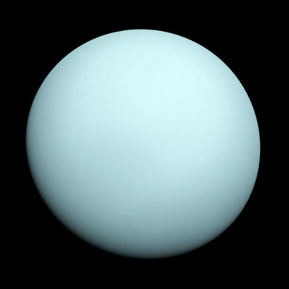 alt: Uran, nejchladnější planeta naší soustavy, jak ji zachytil Voyager 2 v roce 1986. Kredit: NASA/JPL-Caltech.