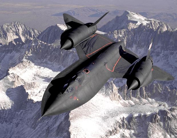 alt: Špionážní letoun Lockheed SR-71 Blackbird. Zdroj Wikimedia Commons, autor USAF / Judson Brohmer, volné dílo / Public Domain.