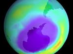alt:: V září 2000 došlo k rekordnímu oslabení ozónové vrstvy nad Antarktidou. 