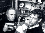 alt: Oceánologové Don Walsh a Švýcar Jacques Piccard v gondole Trieste na dně Mariánského příkopu. (Foto: US Navy)